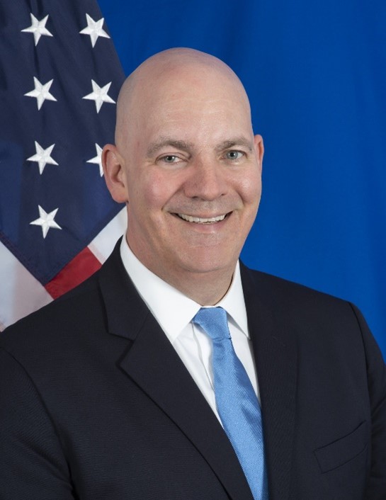 Ngài R. Clarke Cooper